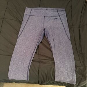 The North Face Women's L navy cropped leggings